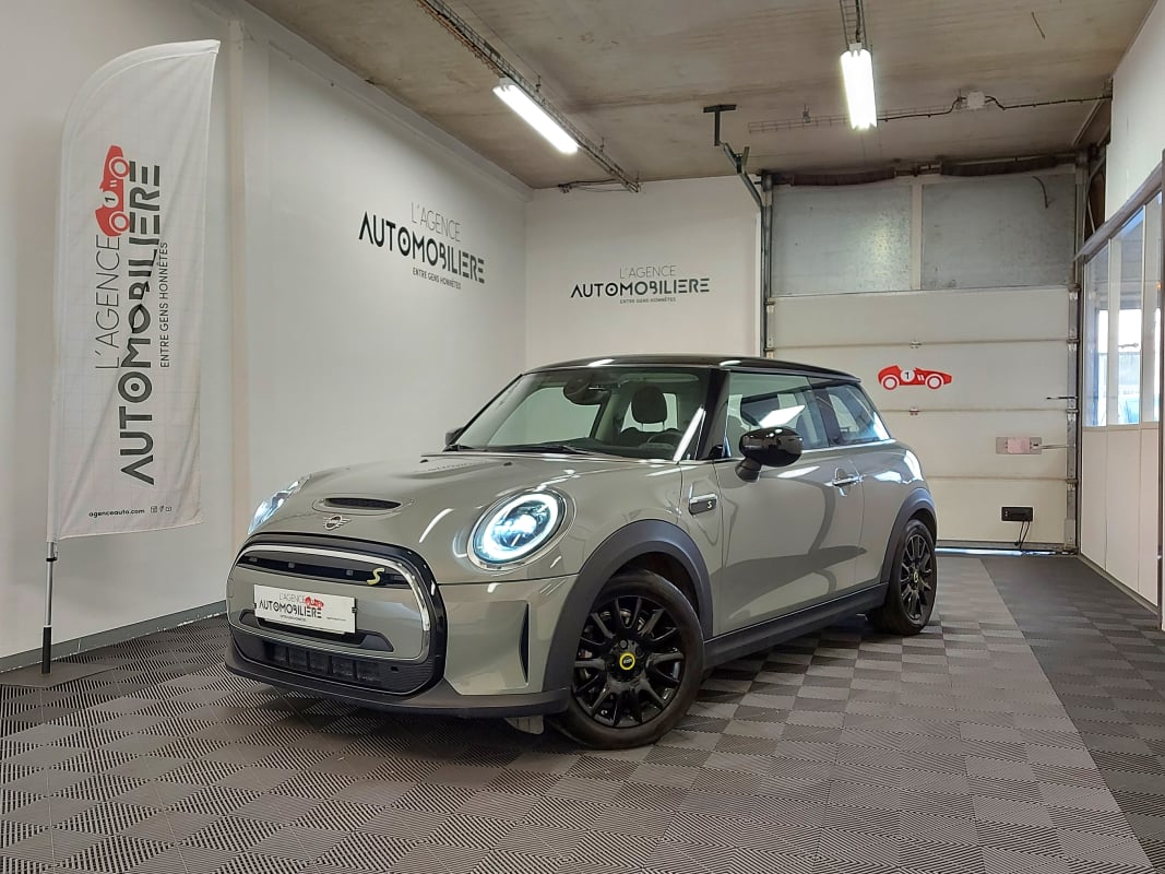 Mini Mini III (2) (F56) HATCH COOPER SE 184 FINITION CLASSIC — 1