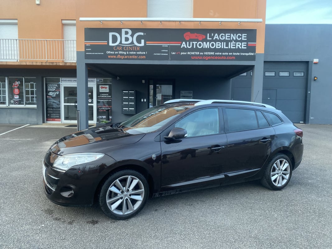 Renault Megane 1.9 DCI 130CV XV DE FRANCE BVM6/GPS/AIDE AU STATIONNEMENT AVANT ARRIERE/JANTES ALU — 1