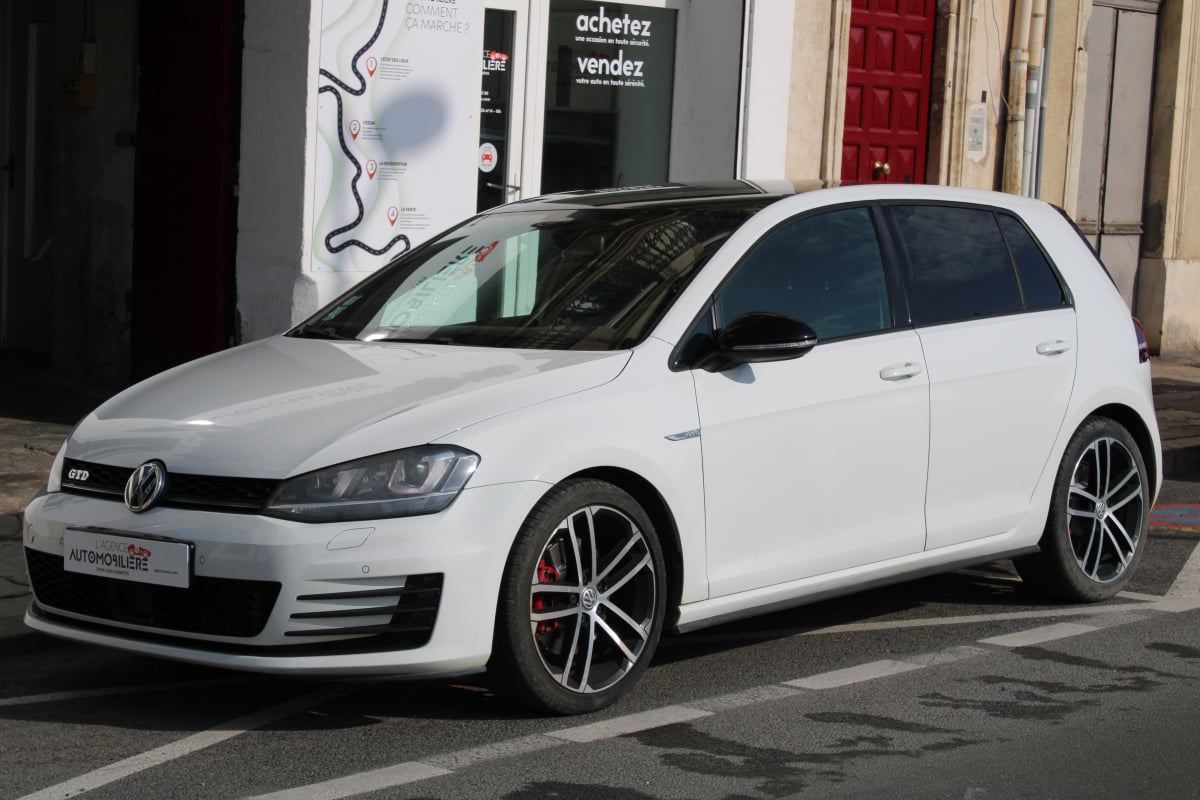 Volkswagen Golf 2.0 TDI 180 BLUEMOTION GTD DSG BVA ( Radar Av / Arr, GPS, Roue de secours ... ) — 1