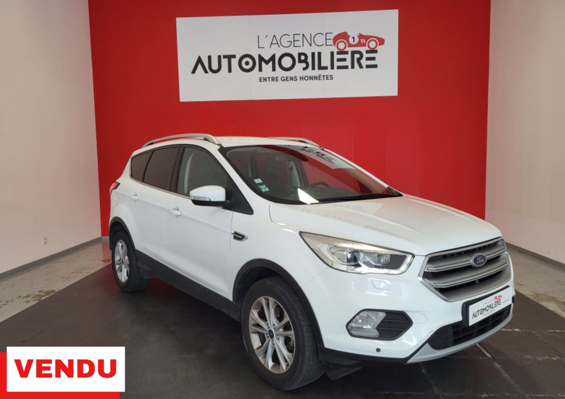Ford Kuga FORD KUGA 1.5 FLEXIFUEL 150 TITANIUM 4X2 START-STOP + ATTELAGE — 1