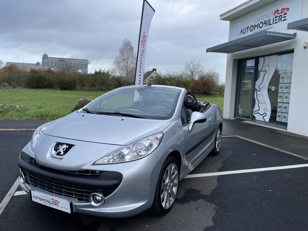 Peugeot 207 CC 1.6 VTI 120 CH FELINE — 1