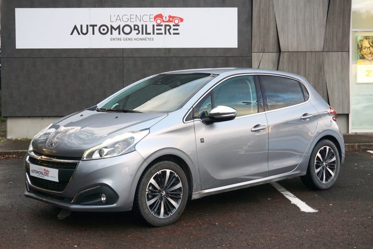 Peugeot 208 1.2 110 ch EAT6 Tech Edition — 1