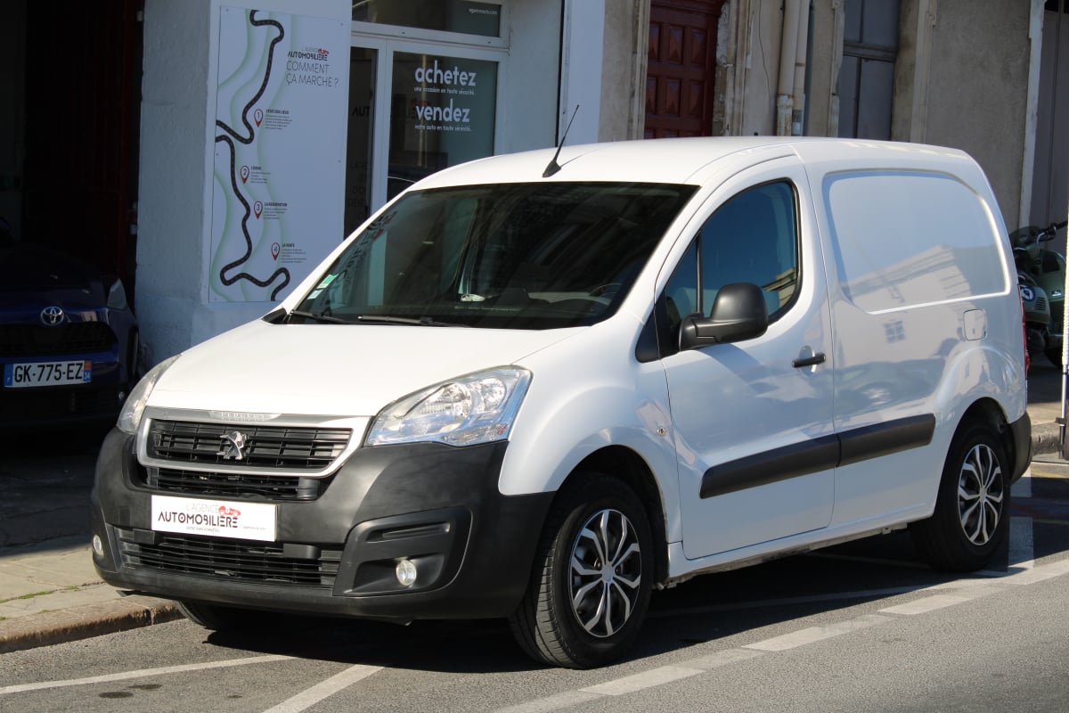 Peugeot Partner FOURGON STANDARD 1.6 BLUEHDI 100 S&S ETG6 PREMIUM PACK BVA — 1