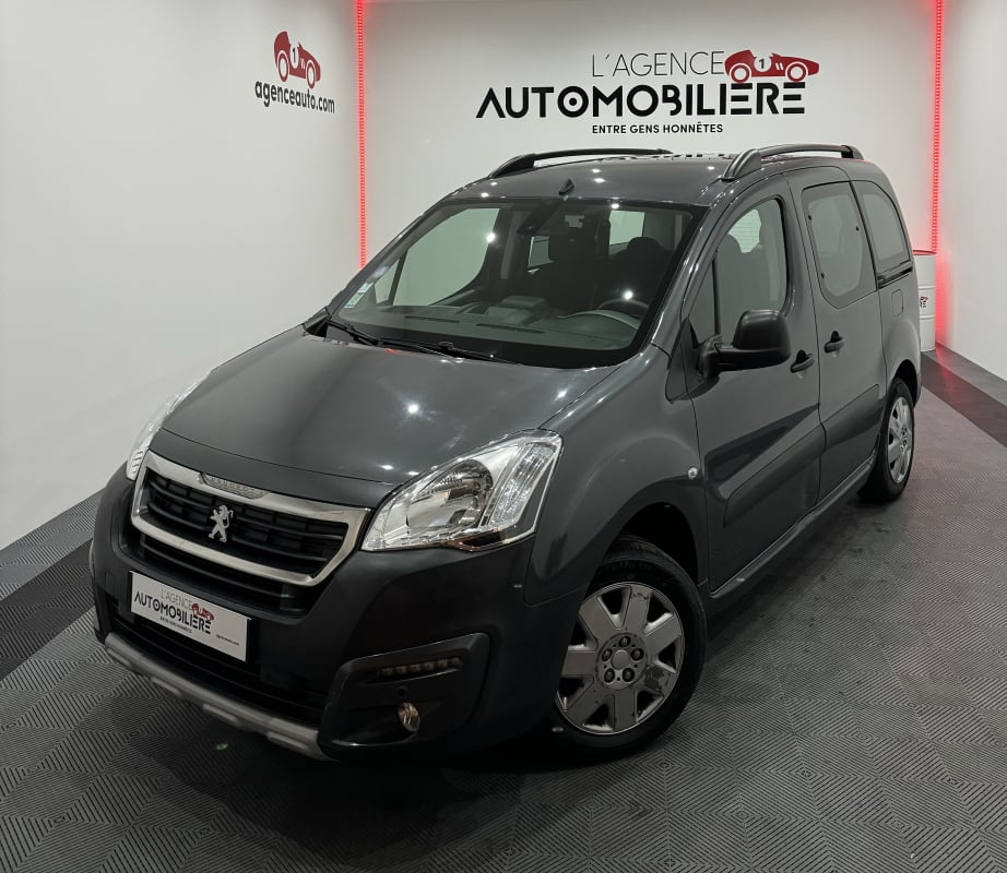 Peugeot Partner Tepee PARTNER TEPEE OUTDOOR 1.2 ESSENCE 110CV BVM5 CAMERA/GPS/BLUETHOOTH/RÉGULATEUR/CLIM AUTO/CARPLAY — 1