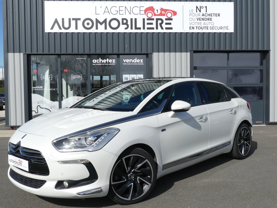 Citroen DS5 SPORT CHIC 2.0 HDi FAP Hybrid4 4x4 16V BMP6S&S 163 cv — 1