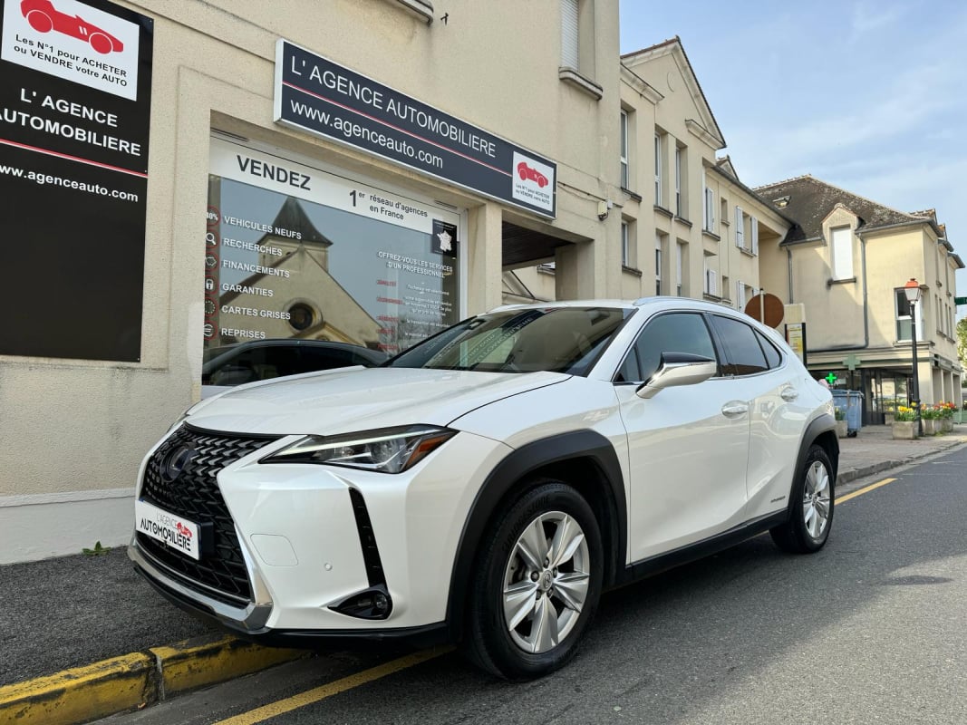 Lexus UX Hybride FWD LUXE — 1