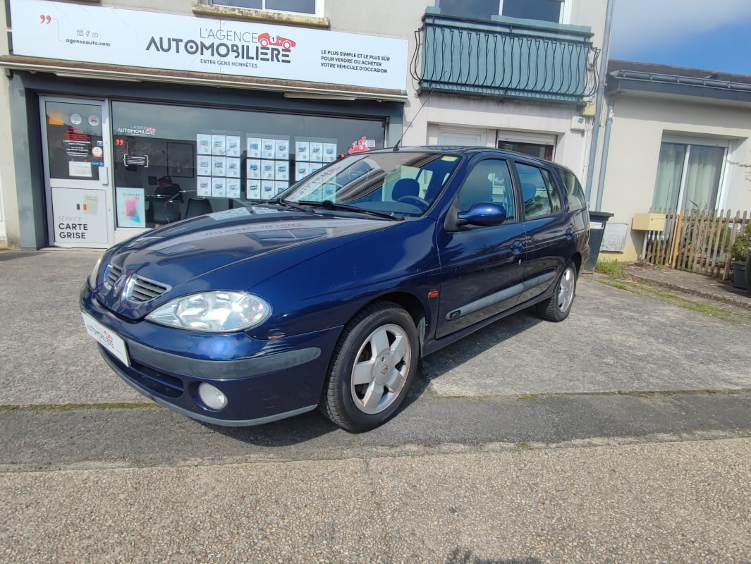 Renault Megane I Phase 2 Break 1.9 dCi 105cv 1ERE MAIN — 1