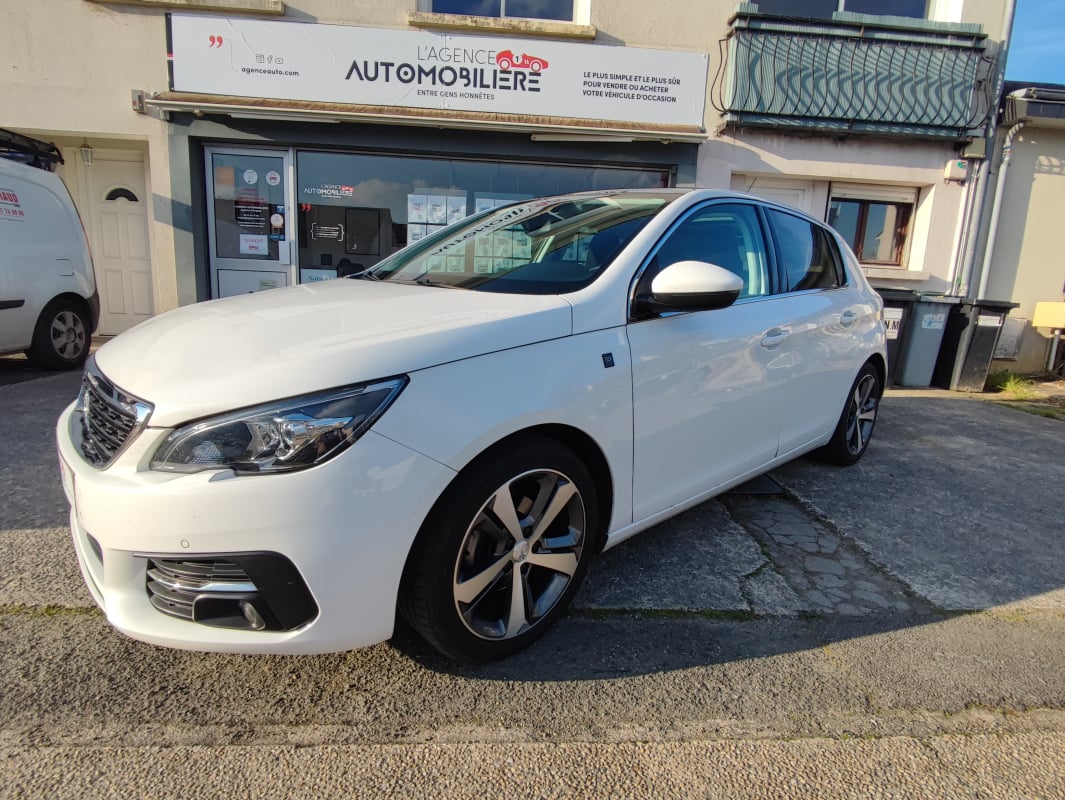 Peugeot 308 Phase II ALLURE 1.2 EAT8 130 cv Boîte auto — 1