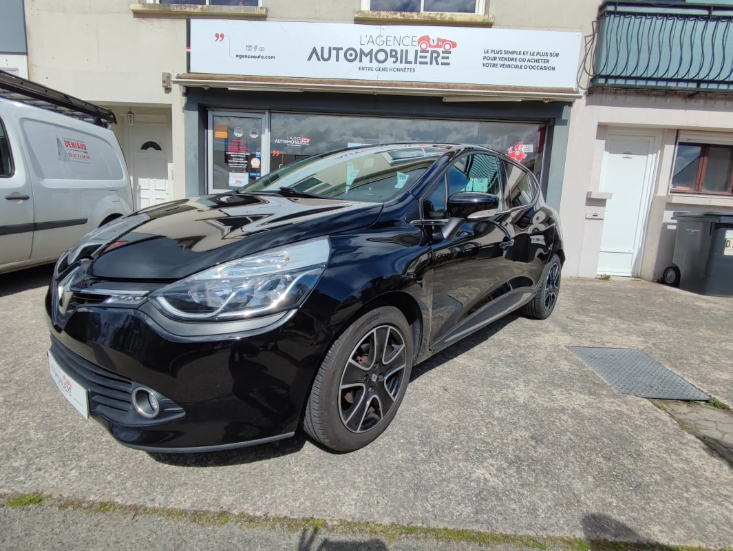 Renault Clio IV 5 Portes Limited 1.5 dCi eco2 S&S 90 cv Distribution faite — 1