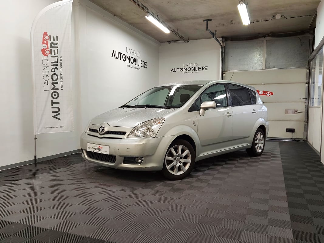 Toyota Corolla Verso 1.8 VVTi 130 BVA — 1