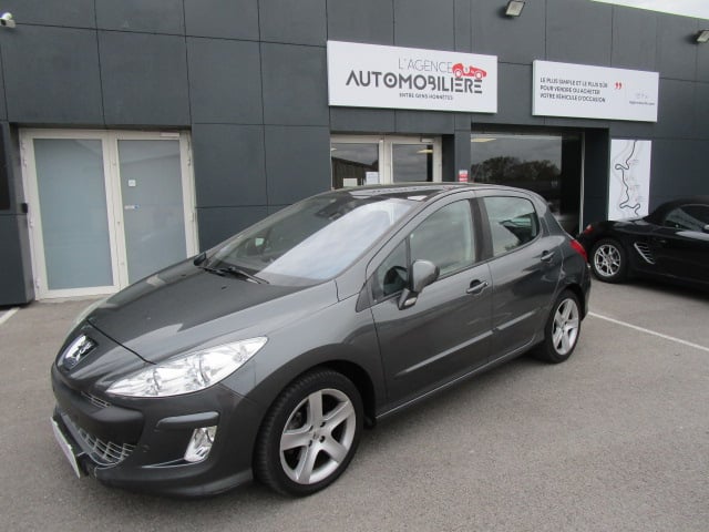 Peugeot 308 1.6L THP 156 Cv Boite Automatique Edition Féline 5 portes — 1