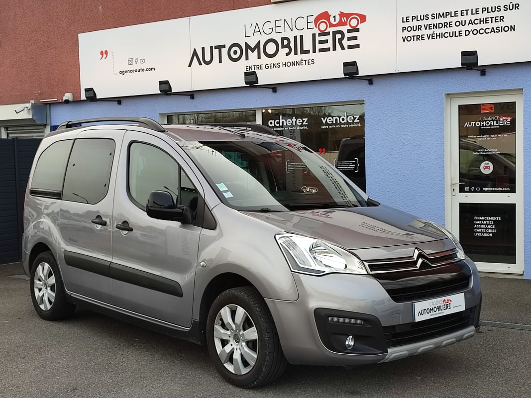 Citroen Berlingo 1.6 BlueHDI 100 XTR + attelage — 1