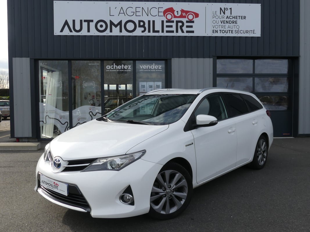 Toyota Auris Touring Sport TS HYBRIDE 136 DYNAMIC — 1