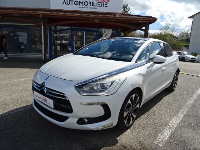 Citroen DS5 1.6 THP 200 SPORT CHIC — 1