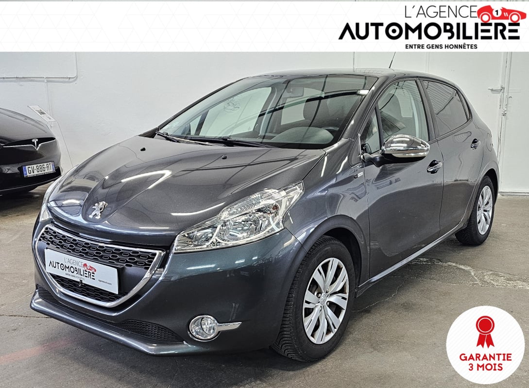 Peugeot 208 STYLE 80ch / Distribution Neuve — 1