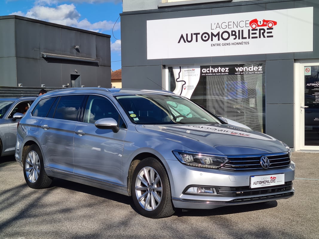 Volkswagen Passat SW 2.0 TDI 150 Carat DSG6 Auto — 1