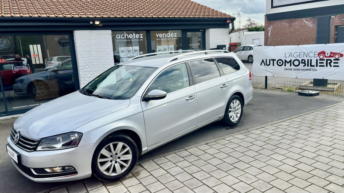 Volkswagen Passat PASSAT SW 1.6 TDI 105 BLUEMOTION CONFORTINE BUSINESS — 1