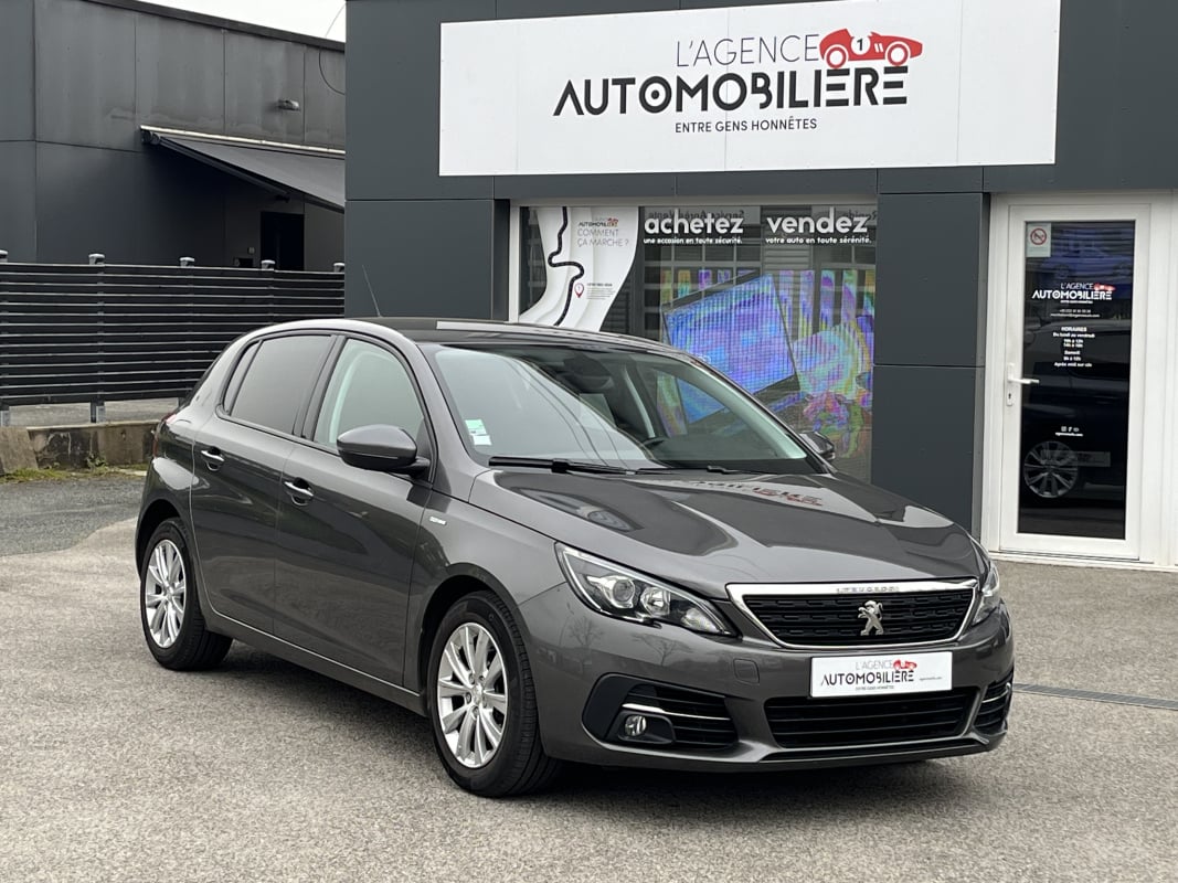 Peugeot 308 II Phase 2 1.2 Puretech 130 ch STYLE EAT8 — 1
