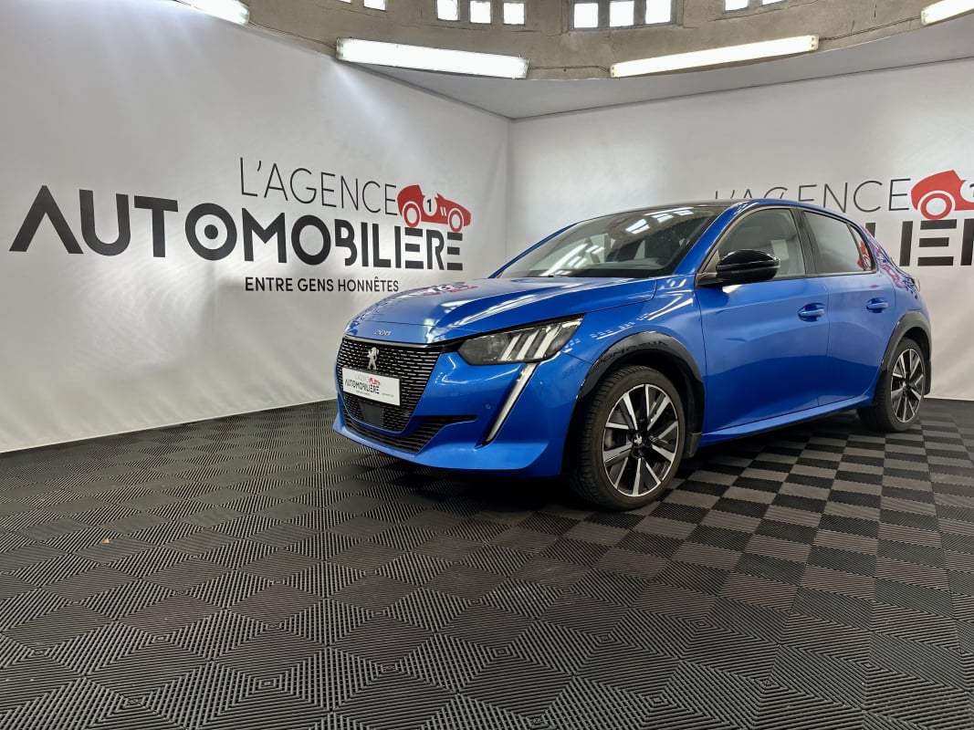 Peugeot 208 PureTech 100 S&S BVM6 GT Line — 1
