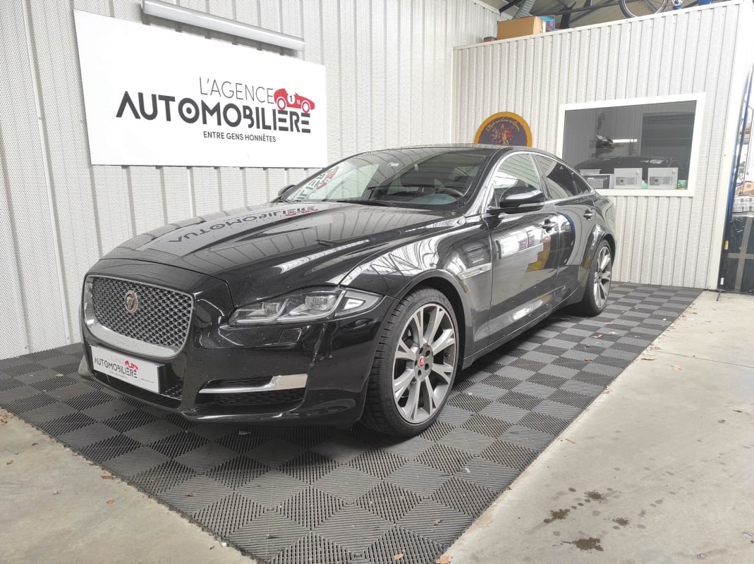 Jaguar XJ 3.0 D PORTFOLIO — 1