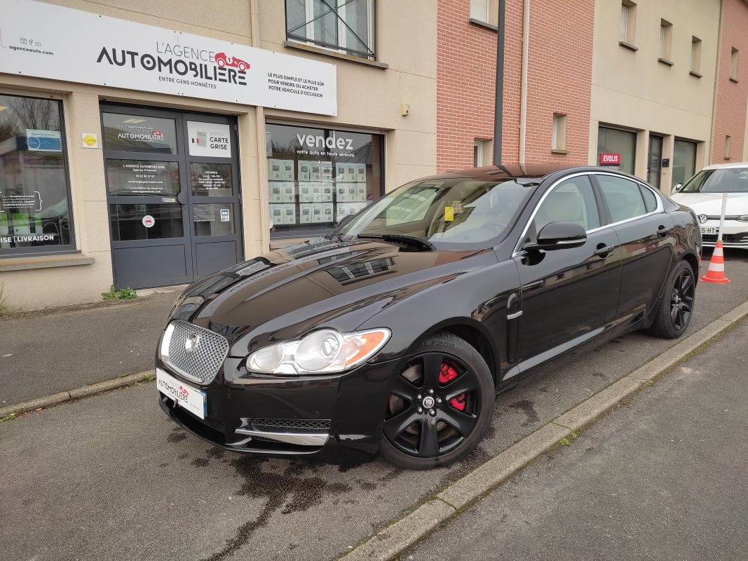 Jaguar XF 3.0 V6 D 211 LUXE PREMIUM — 1