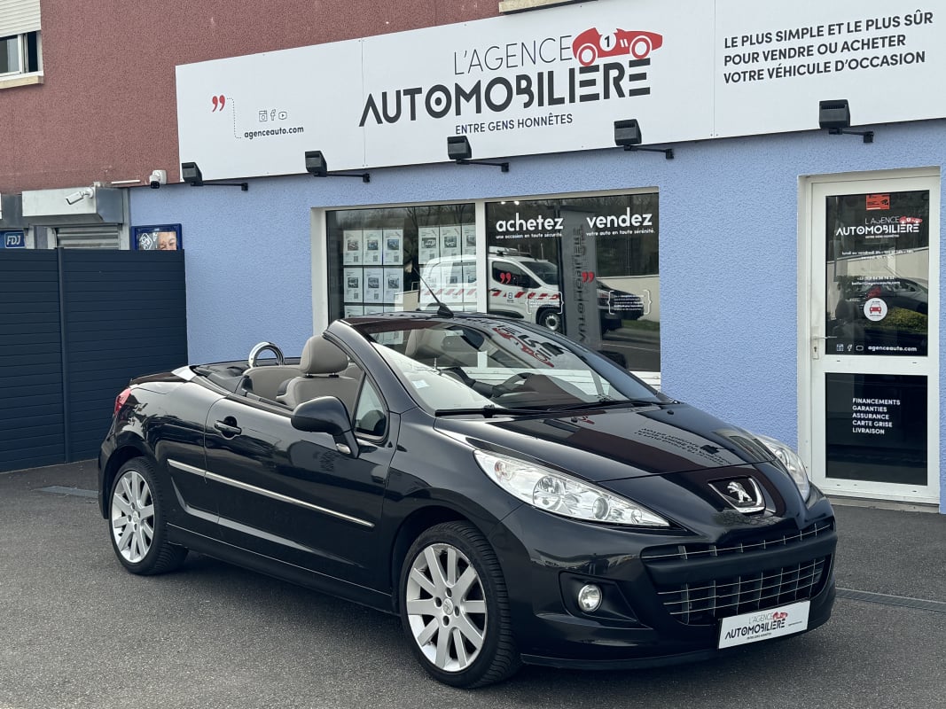Peugeot 207 CC 1.6 HDI 112cv FELINE 1ère Main — 1
