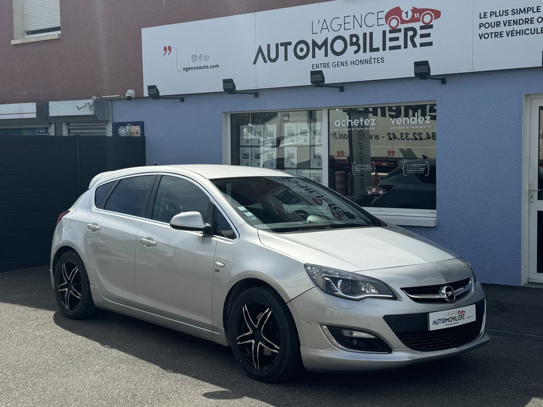 Opel Astra 1.6 CDTI 136cv COSMO 2EME MAIN — 1