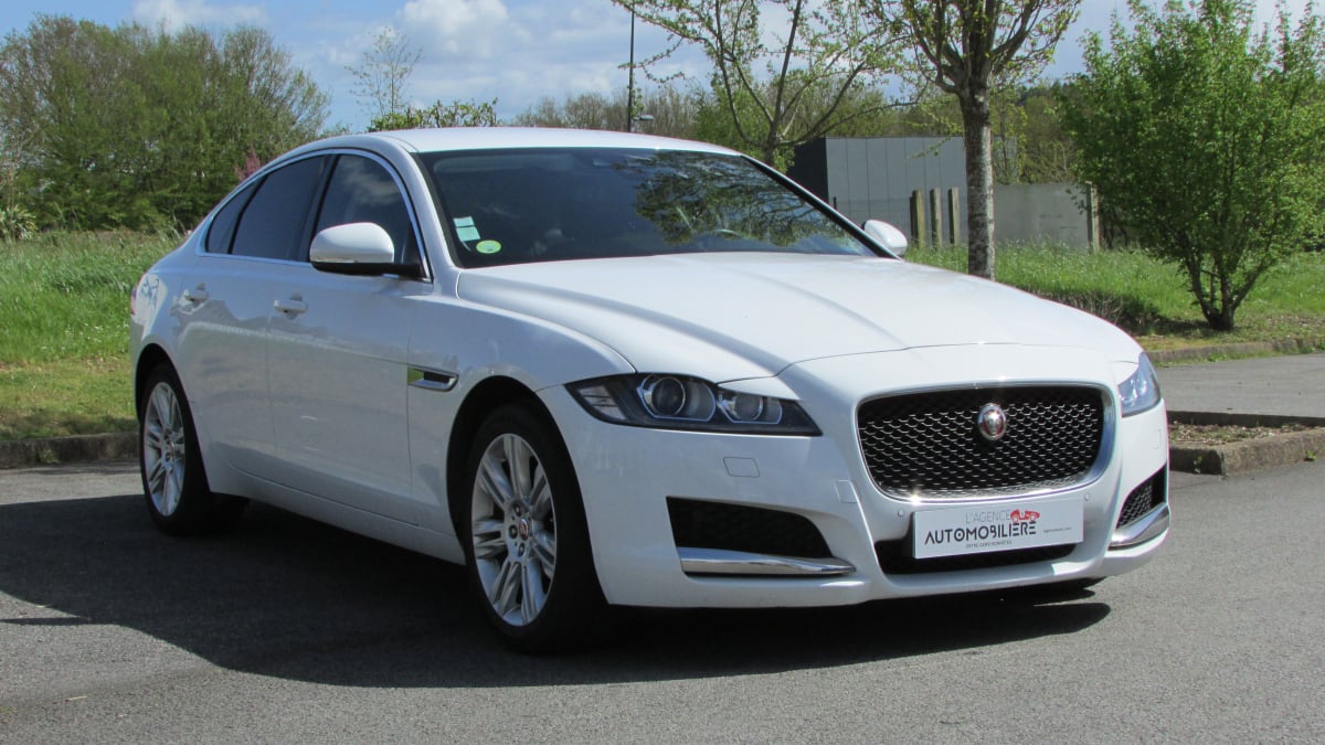 Jaguar XF 2,0L DIESEL 180CH PRESTIGE BVA — 1