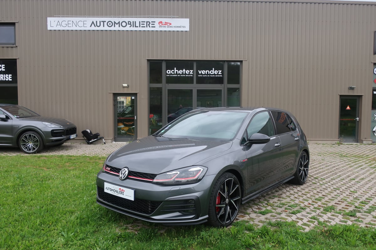 Volkswagen Golf 2.0 16V GTI Pack performance 245Cv — 1