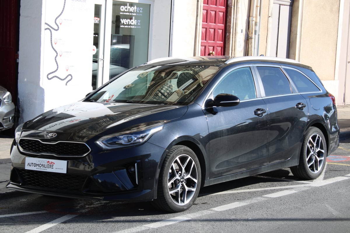 Kia Ceed SW 1.4 T-GDI 140 ch ISG DCT7 GT Line Premium ( Entretien KIA, Moteur à chaîne, Sièges Chauffants ... ) — 1