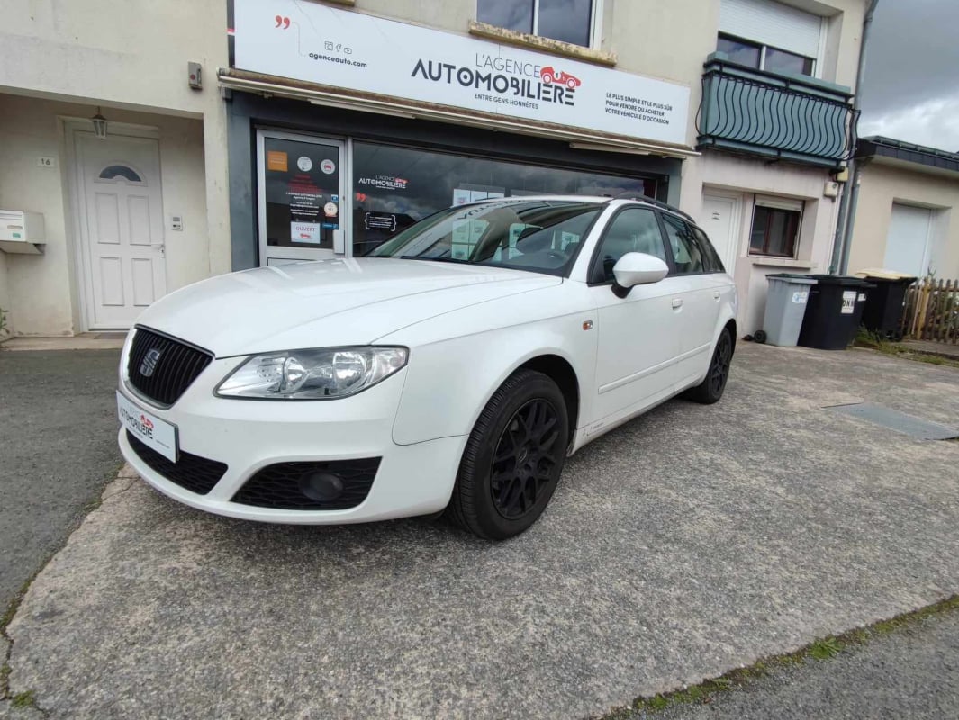 Seat Exeo Break 2.0 TDI 120 cv Distribution faite — 1