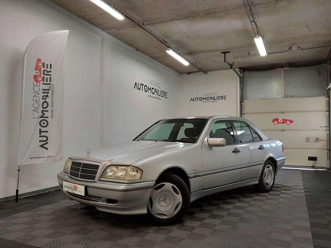 Mercedes-Benz Classe C 220 CDI CLASSIC + 2EME MAIN + HISTORIQUE COMPLET — 1