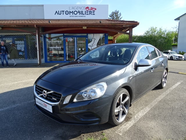 Volvo S60 D3 136 ch Stop&Start R-design — 1