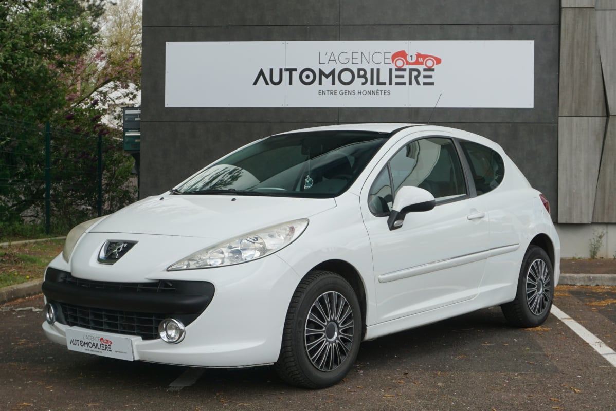 Peugeot 207+ 1.4 i 73 ch - ACCESS — 1