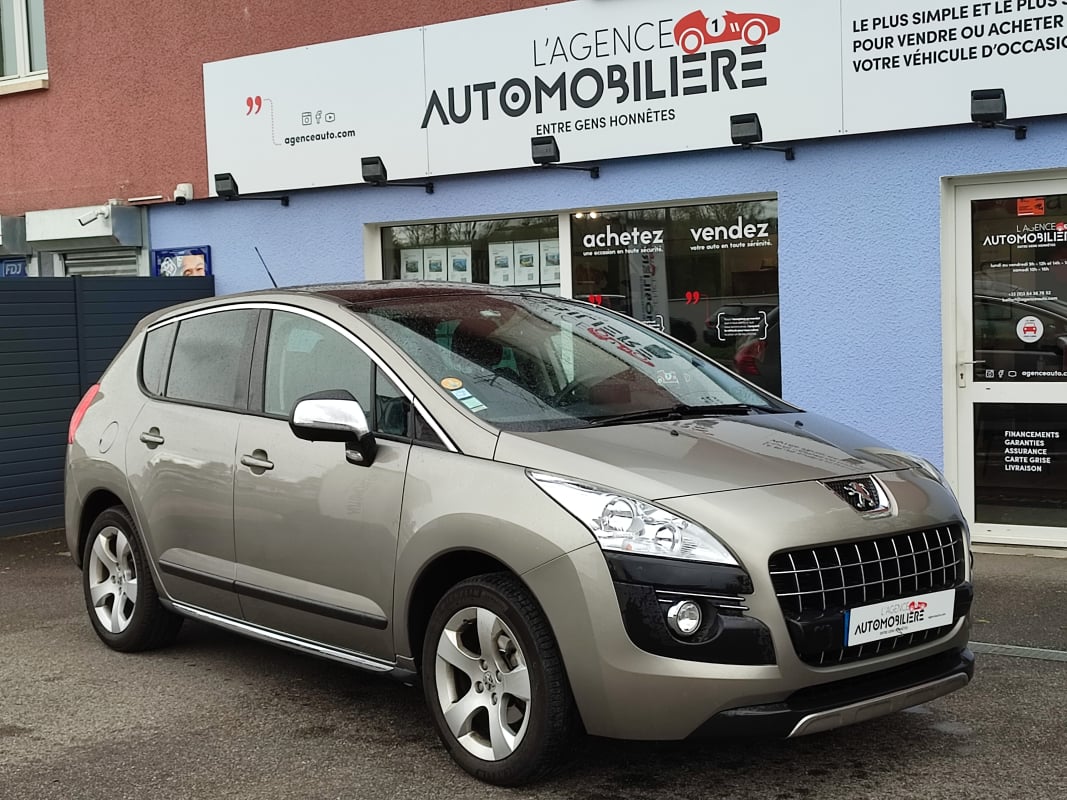 Peugeot 3008 1.6 HDI 110 PREMIUM PACK — 1
