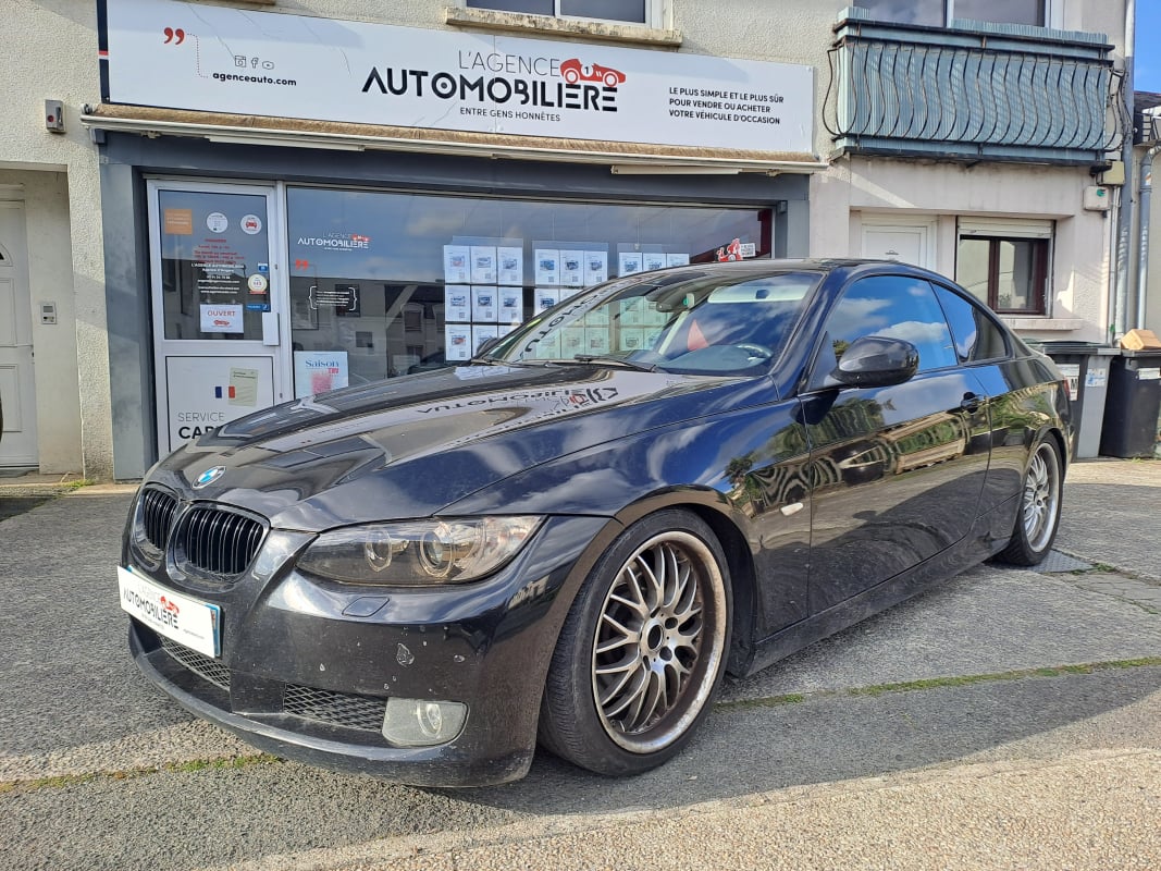 BMW Série 3 Coupé E92 330d 3.0 d 245 cv Pack LUXE - CHAINE DE DISTRIBUTION NEUVE — 1