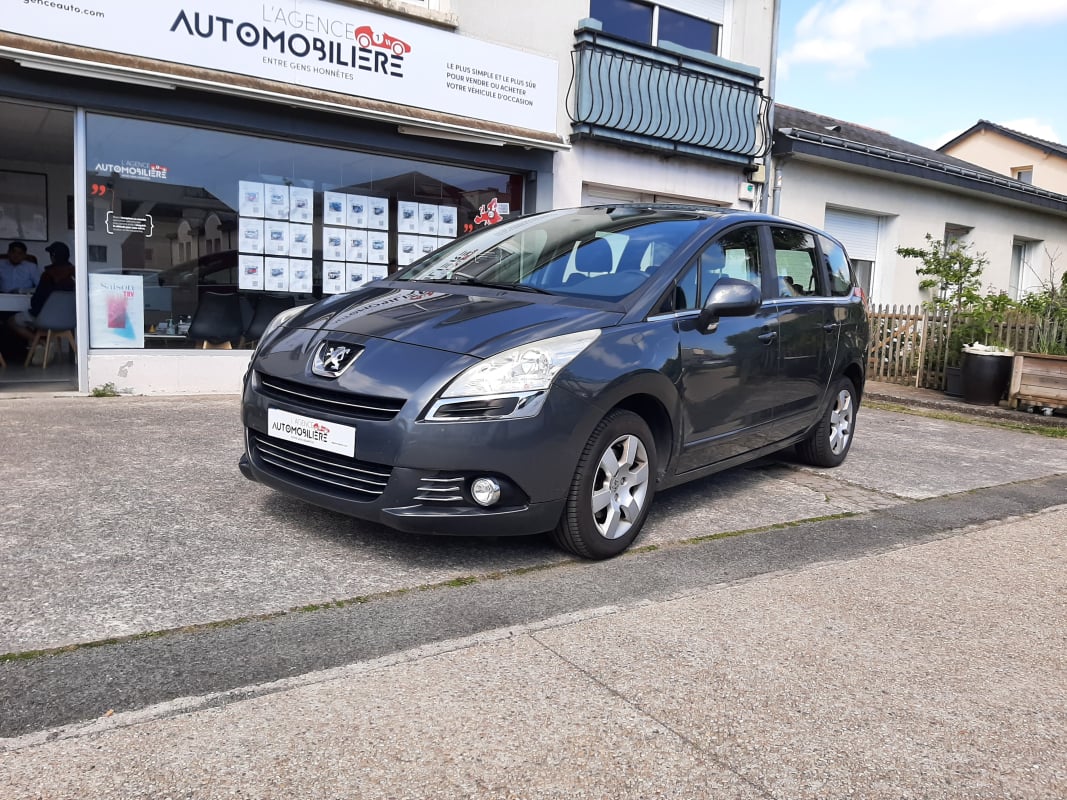 Peugeot 5008 Premium Pack 156 ch Boite Auto 7 places — 1