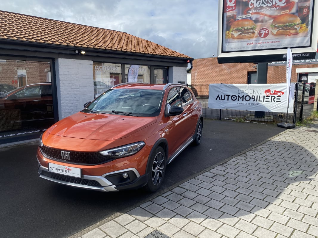 Fiat Tipo II CROSS 1.0 FIREFLY TURBO 100 S&S PLUS — 1