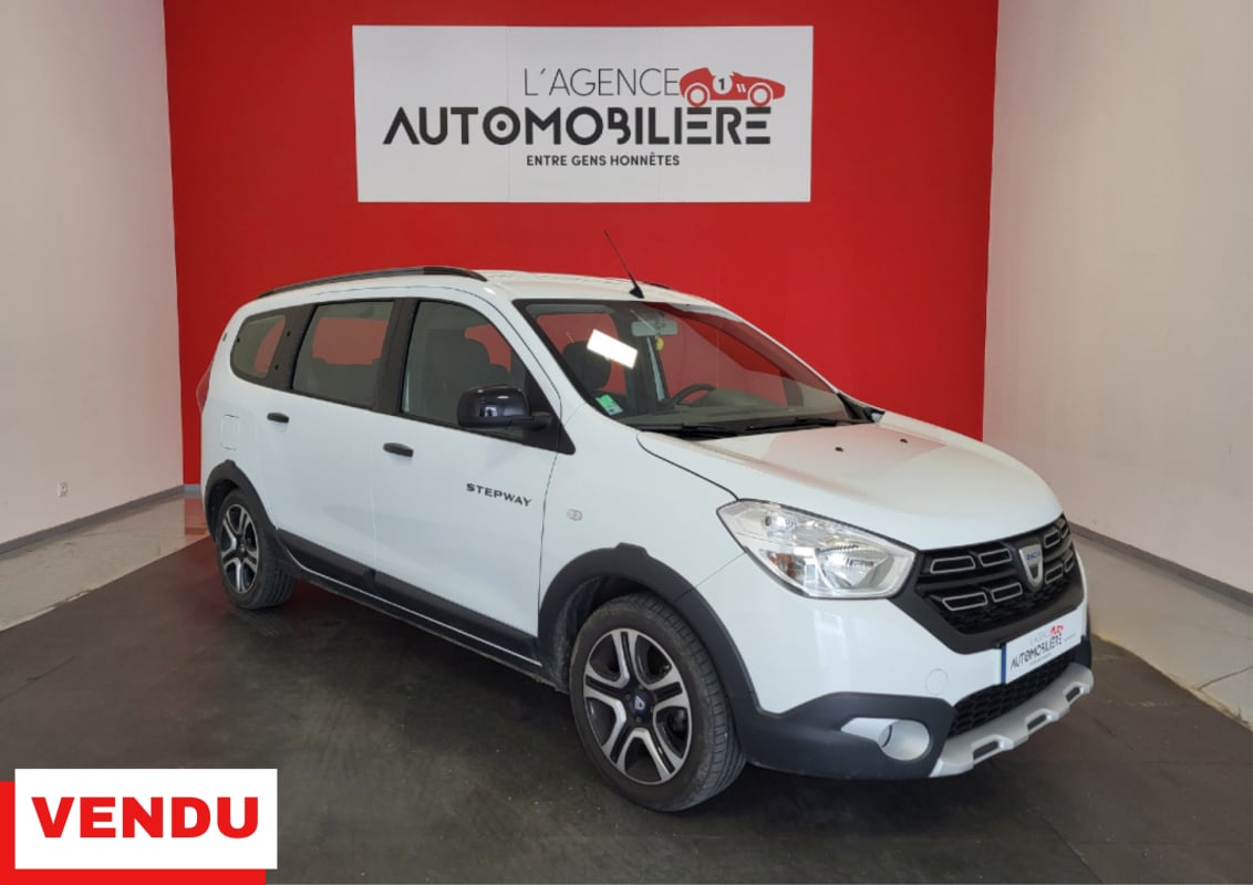 Dacia Lodgy 1.5 BLUEDCI 115 15 ANS 7P + ATTELAGE — 1