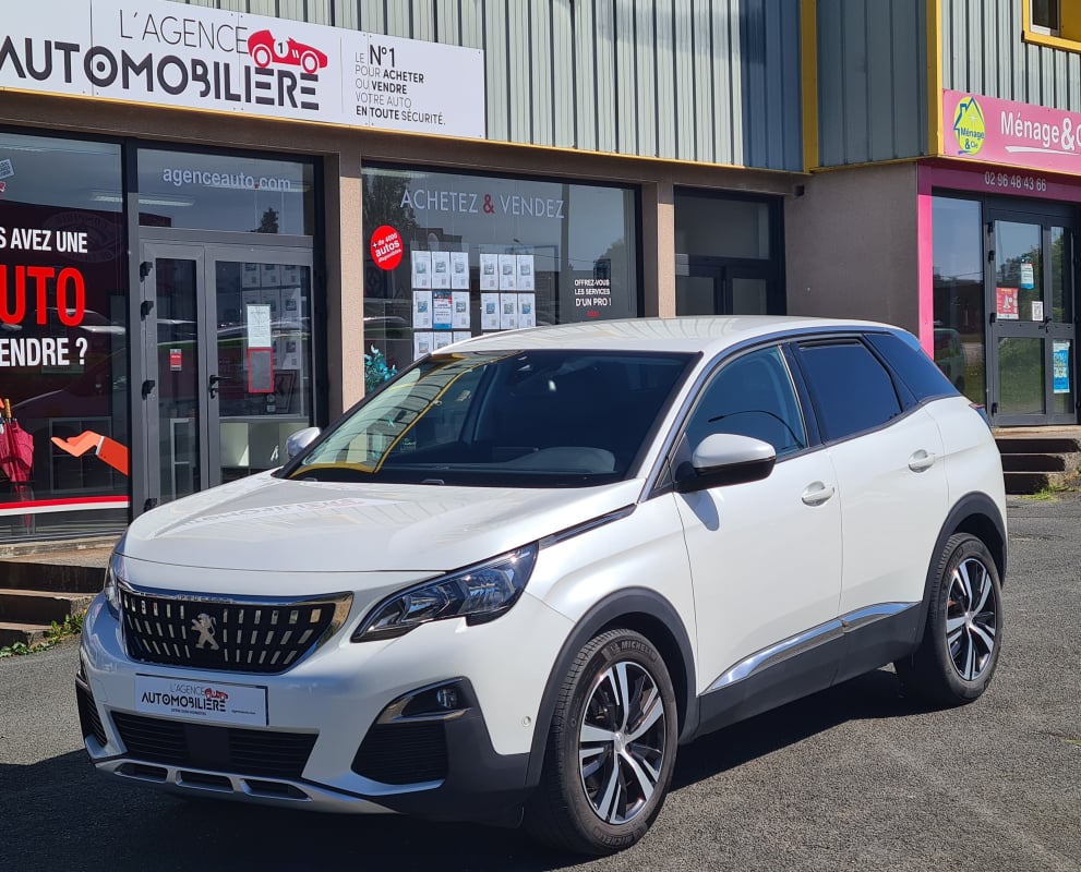 Peugeot 3008 1.2 PURETECH 130 CH ALLURE — 1