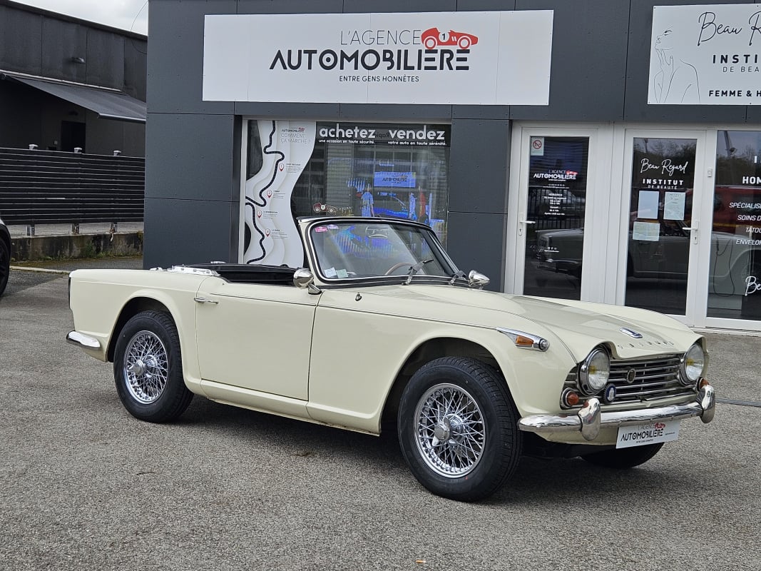 Triumph TR4 2.2 105 CV CABRIOLET OVERDRIVE + OPTIONS D'ORIGINE — 1