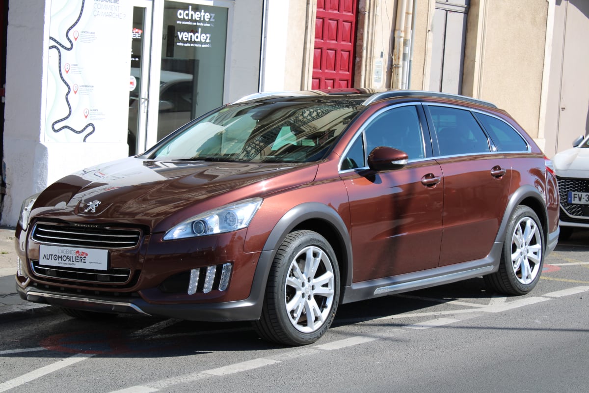 Peugeot 508 GENERATION-I SW RXH 2.0 E-HDI HYBRID4 200H 165 FULL-HYBRID 4X4 BMP BVA (Toit pano, GPS,..) — 1