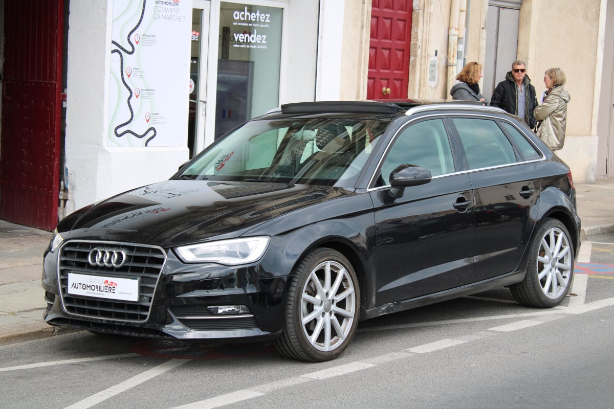 Audi A3 Sportback SPORTBACK 2.0 TDI 150 AMBITION LUXE S-TRONIC BVA (Toit ouvrant, caméra de recul,..) — 1