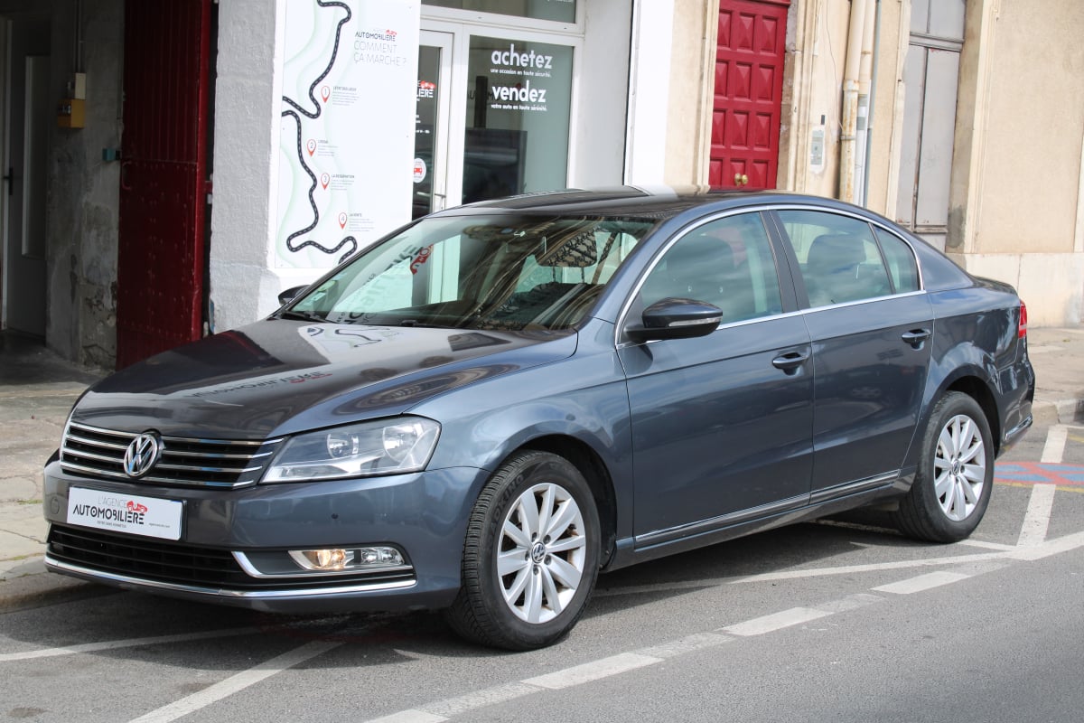 Volkswagen Passat 1.6 TDI 105 BLUEMOTION BUSINESS CONFORT LINE (Distribution effectuée, Radar Av / Arr ... ) — 1