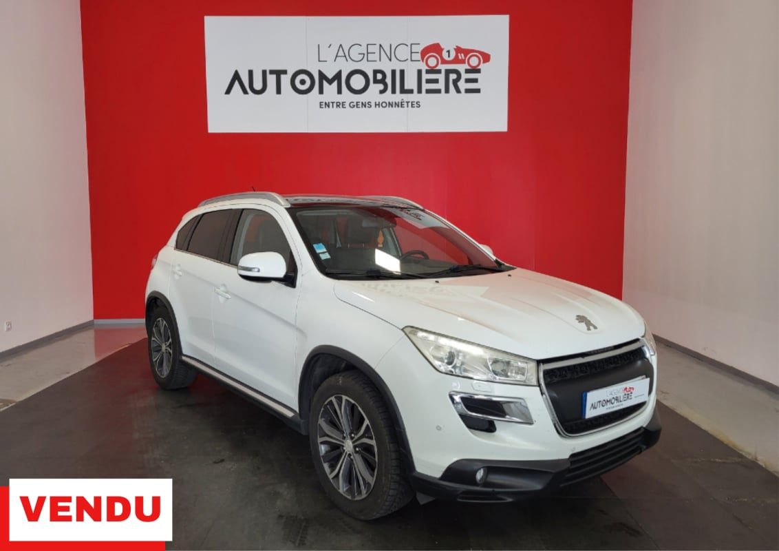 Peugeot 4008 4008 1.8 HDI 150 ALLURE 4X4 BVM6 + ATTELAGE — 1