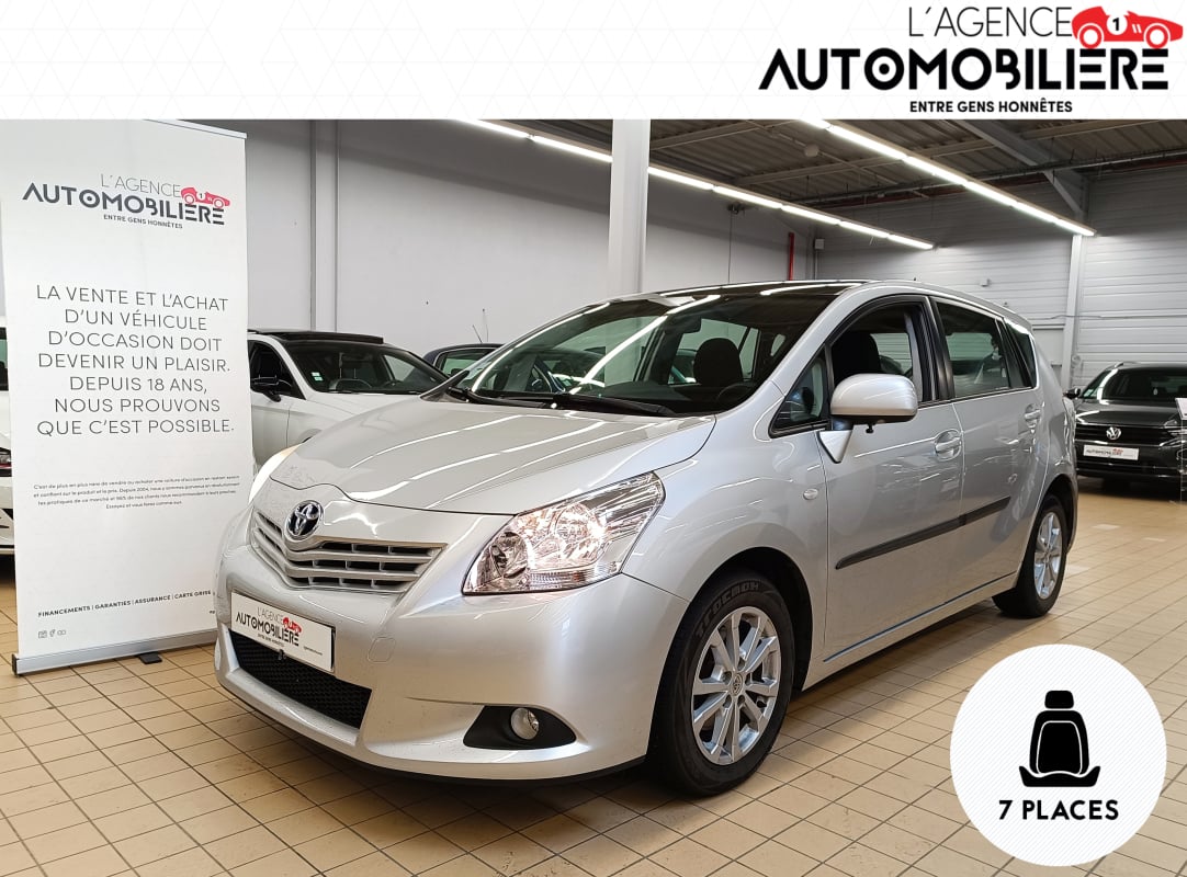 Toyota Verso 126 D-4D FAP SKYVIEW CONNECT 7PL — 1