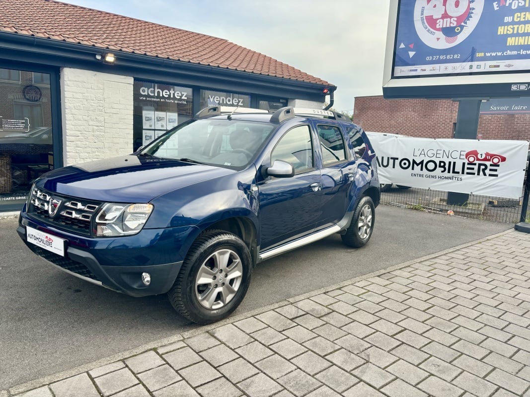 Dacia Duster 1.6 SCE 115 AMBIANCE Crochet d'attelage — 1