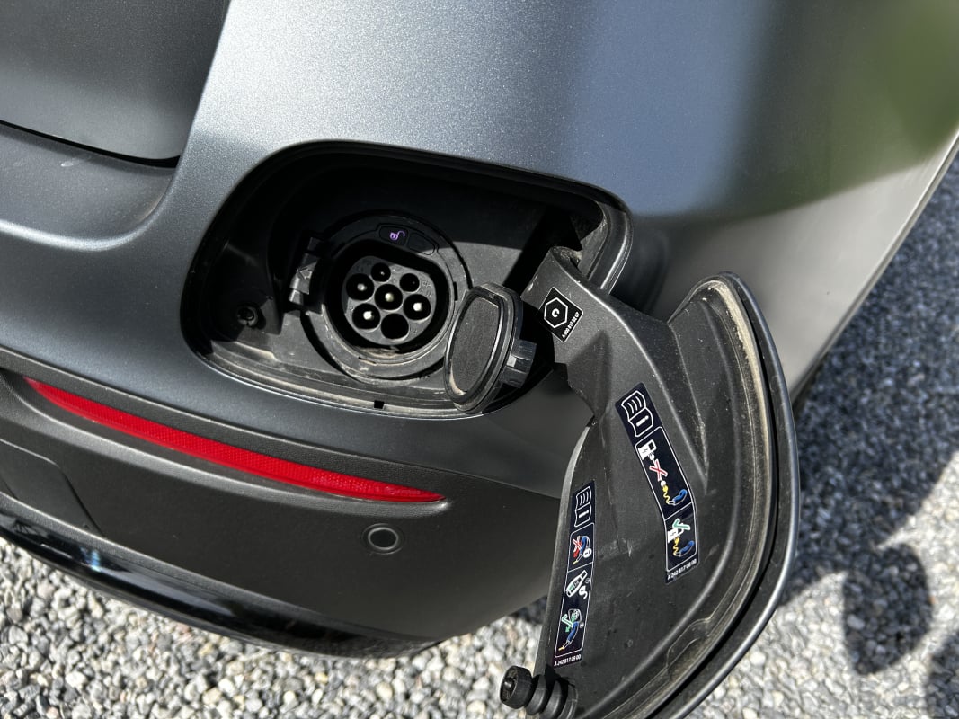 Mercedes-Benz Classe GLC 300 De hybride rechargeable — 38