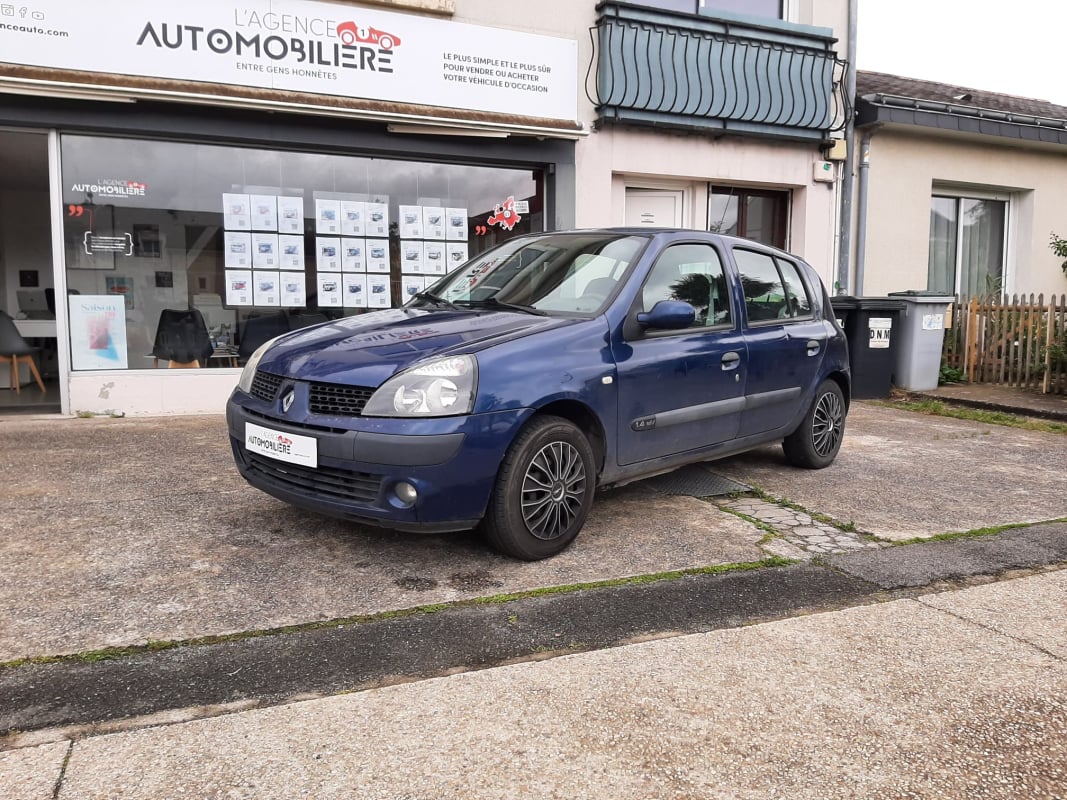 Renault Clio II 2 1.4 i Expression 5 portes — 1