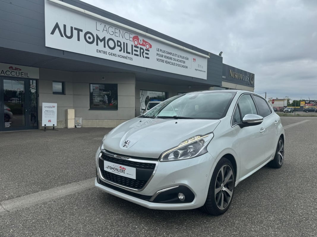 Peugeot 208 1.2 110ch feline eat6 — 1